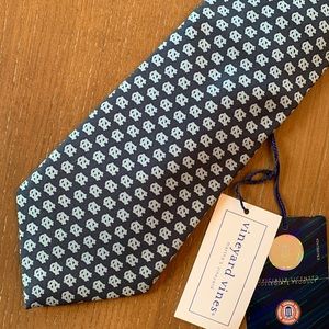 NWT Vineyard Vines North Carolina Tie